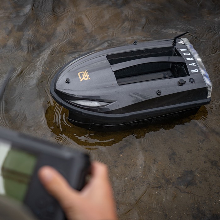 Carp Royal Baron 6.0 Bait Boat In Use 5