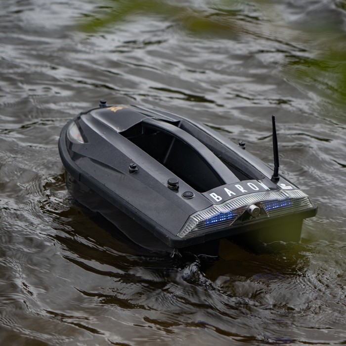 Carp Royal Baron 6.0 Bait Boat In Use 2
