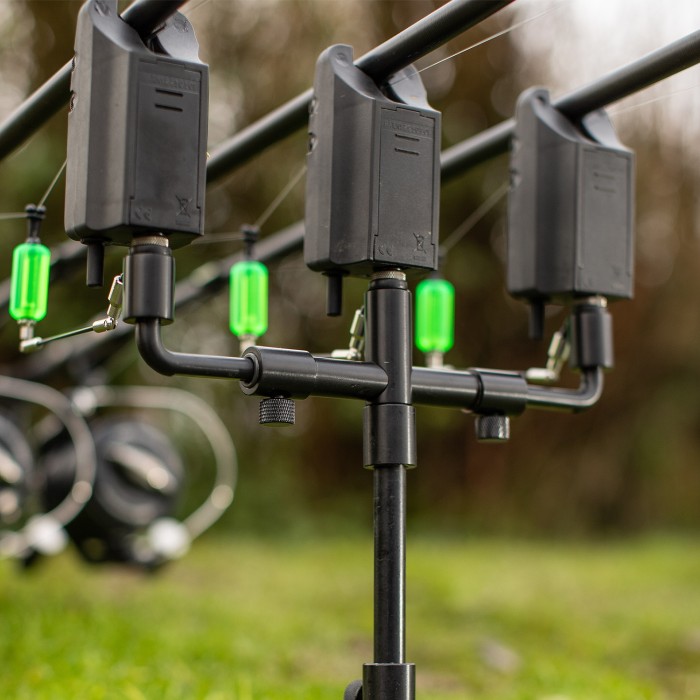 Cygnet 20/20 Adjustable Swan Neck Buzzer Bars In Use 1