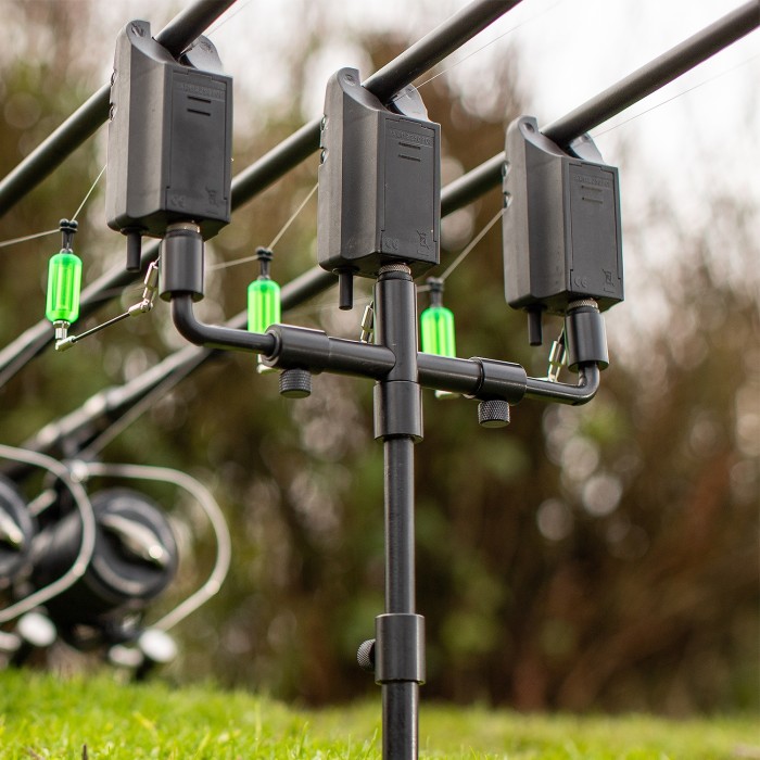 Cygnet 20/20 Adjustable Swan Neck Buzzer Bars In Use 2