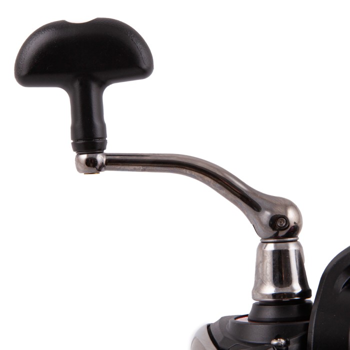 Daiwa 20 Crossfire Reel Black Red Close Up 5