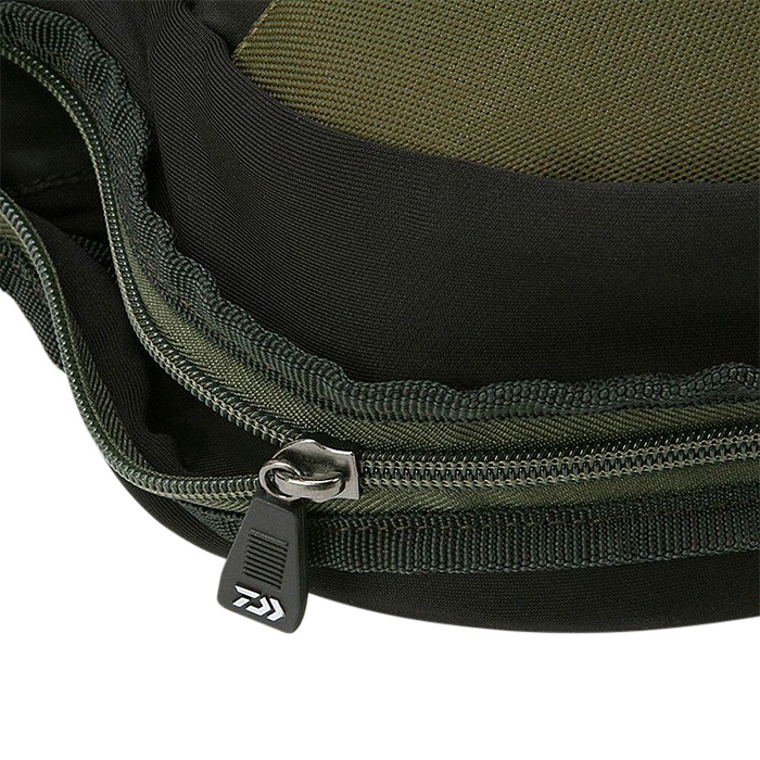 Daiwa Black Widow 12ft Rod Fishing Sleeve Zip