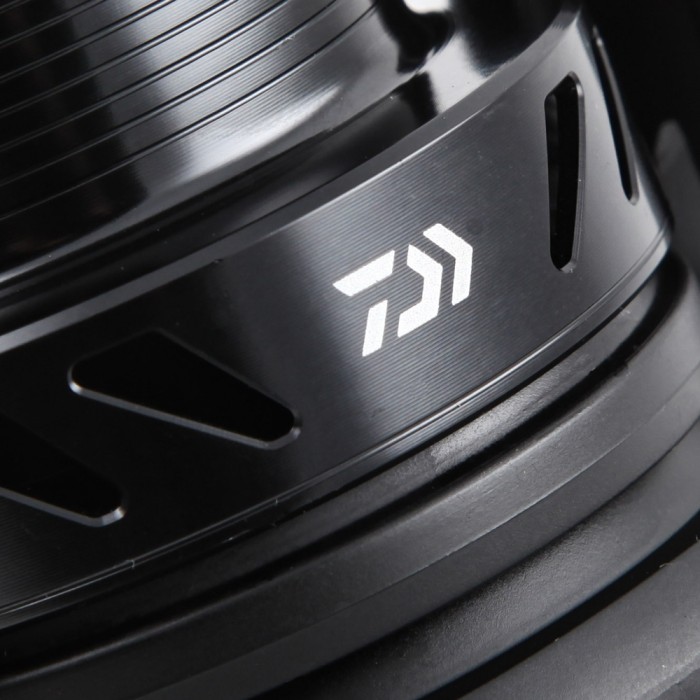 Daiwa Black Widow 25A Reel Close Up 7