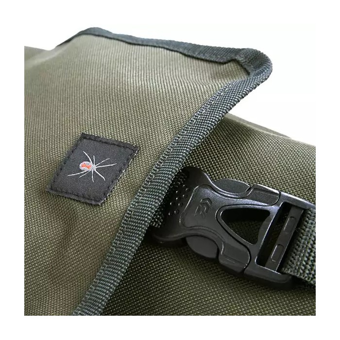 Daiwa Black Widow 3 Fishing Rod Holdall 12ft Close Up