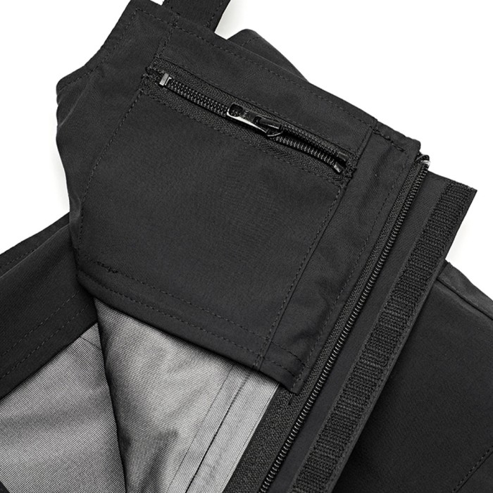 Daiwa Gore-Tex Bib N Brace Close Up 3