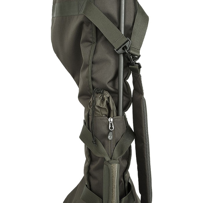 Daiwa Infinity System 12ft 5 Rod Fishing Holdall Close Up In Use