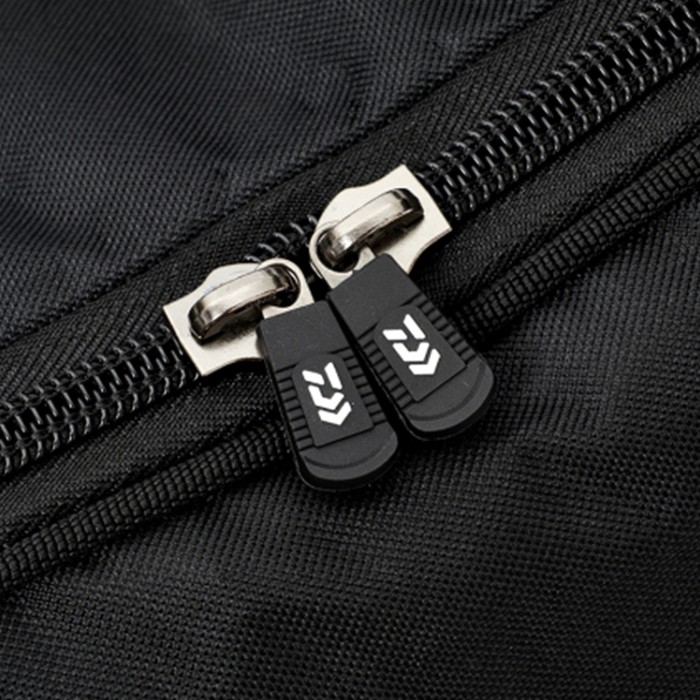 Daiwa Matchman Fishing Carryall Close Up Zip