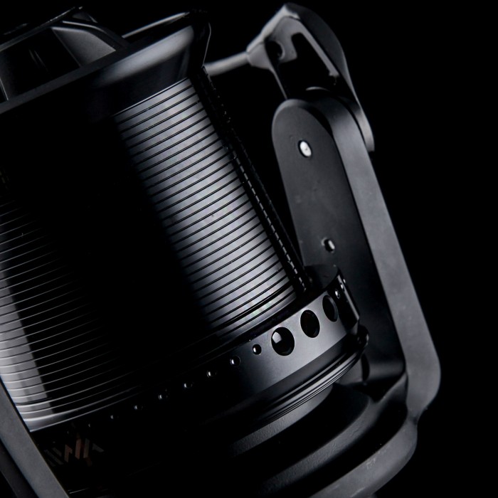 Daiwa Tournament Basia Custom Reel DCR4 Close Up 4