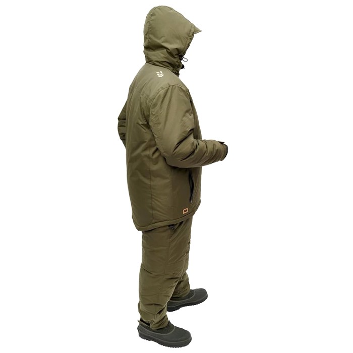 Daiwa Winter Carp Suit 1