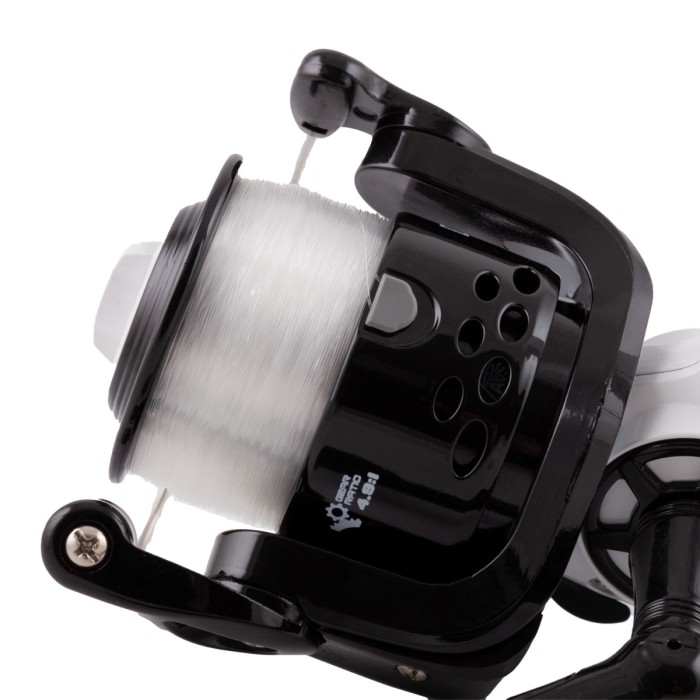 DAM Fighter Pro FD Reel With Line Close up 4