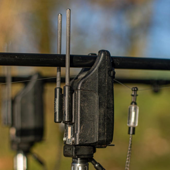 Delkim Safe-D Carbon Snag Bars In Use 3