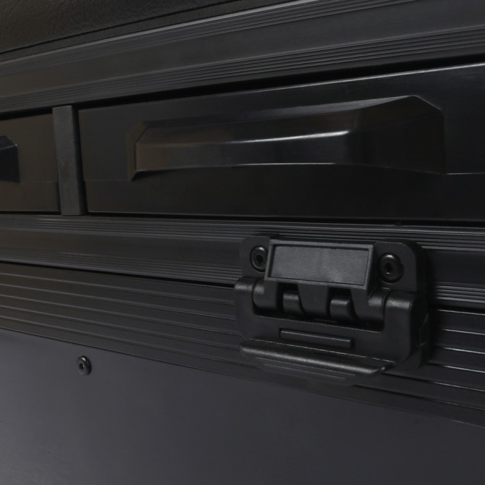 Discover Seat Box Close Up 1