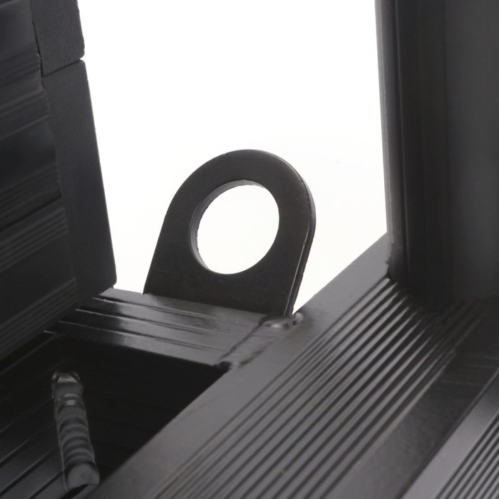 Discover Seat Box Close Up 5