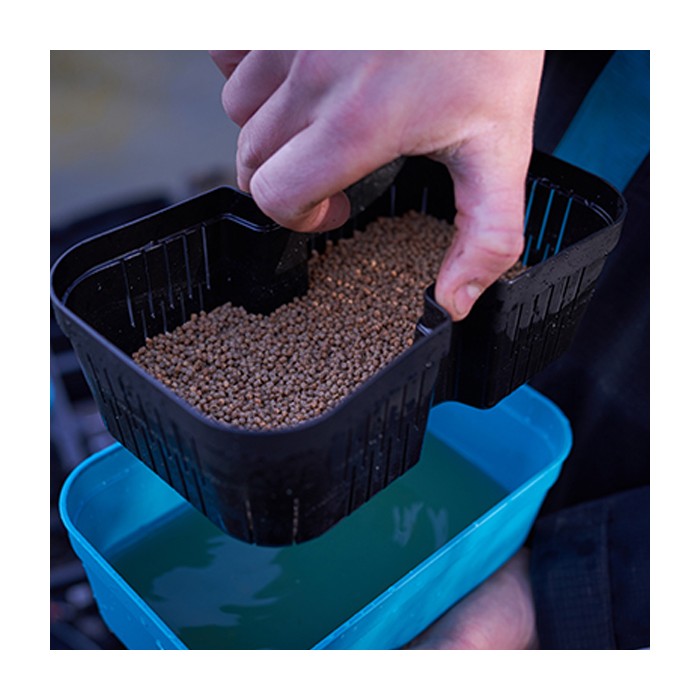 Drennan DMS Pellet Strainer In Use 2