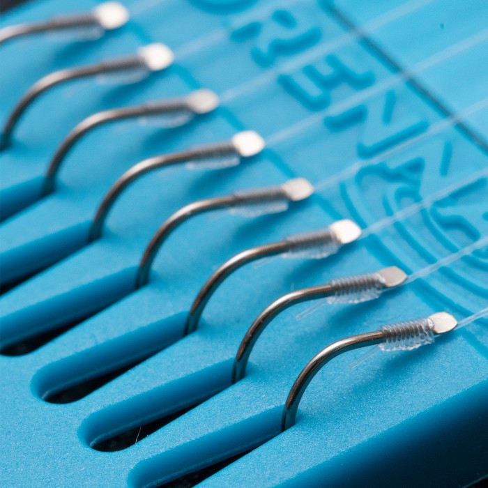 Drennan Wide Gape Carp Hook to Nylon 6 Inch Close Up