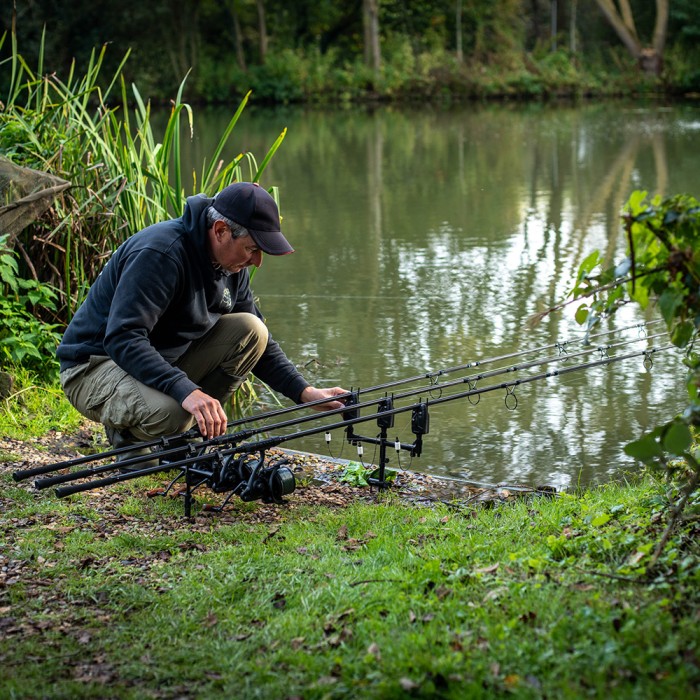 Advanta Adjustable Buzz Bars 3 Rod In Use 2