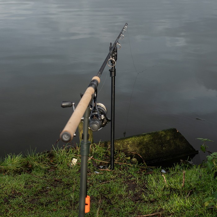 PikePro P200 Multi Range Pike Rod - Cork Handle In Use 2