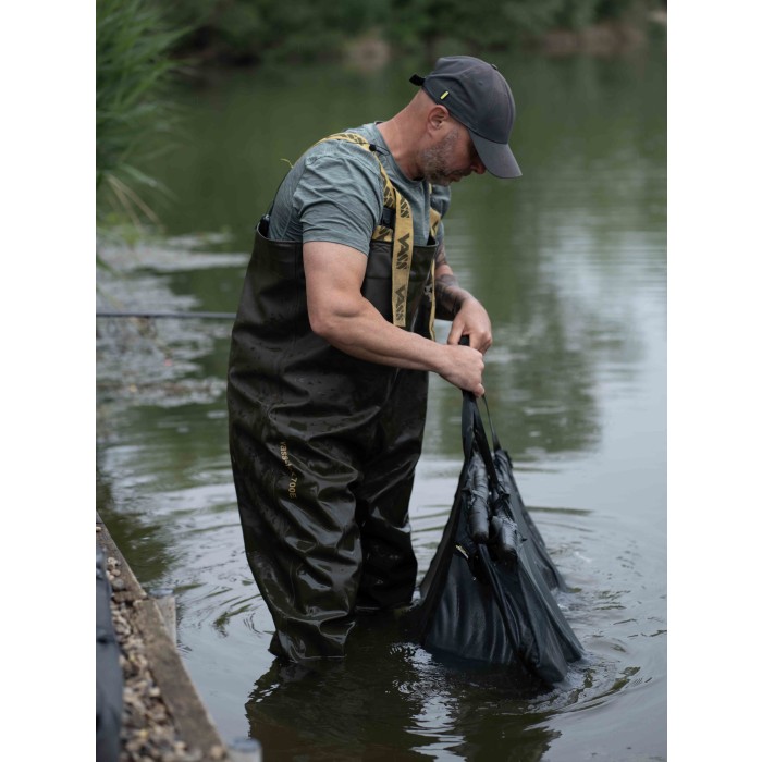 RidgeMonkey ProCare Retainer Sling In Use 1