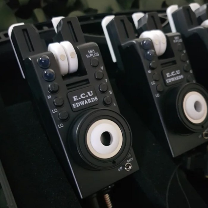 Edwards Custom Upgrades MK1 R-Plus 3 Rod Remote Bite Alarm Set - White Trim Edition 1