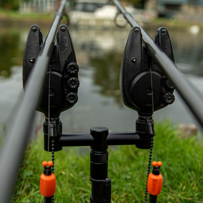Fox Black Label QR Buzzer Bar 2 Rod In Use 1