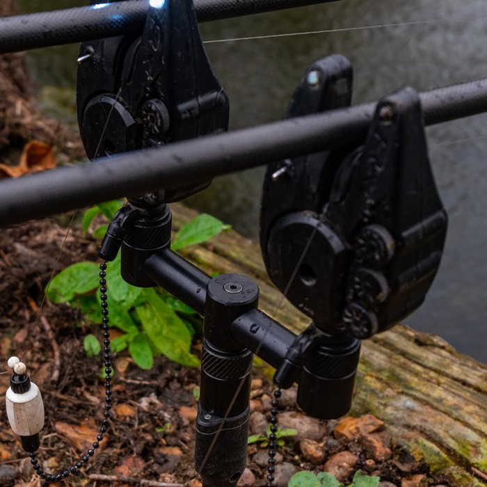 Fox Black Label QR Buzzer Bar Narrow In Use 2