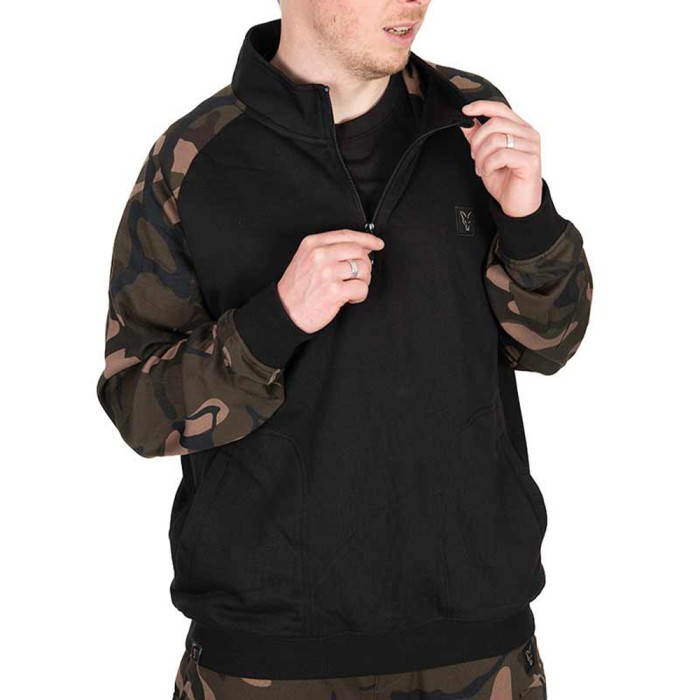 Fox Camo Logo Lightweight Quatre Zip Fleece In Use 1