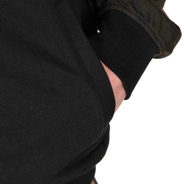 Fox Camo Logo Lightweight Quatre Zip Fleece Close Up 1