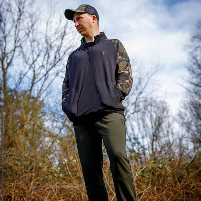 Fox Camo Logo Lightweight Quatre Zip Fleece In Use 4