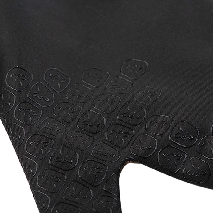 Fox Camo Thermal Fishing Gloves Close Up Palm