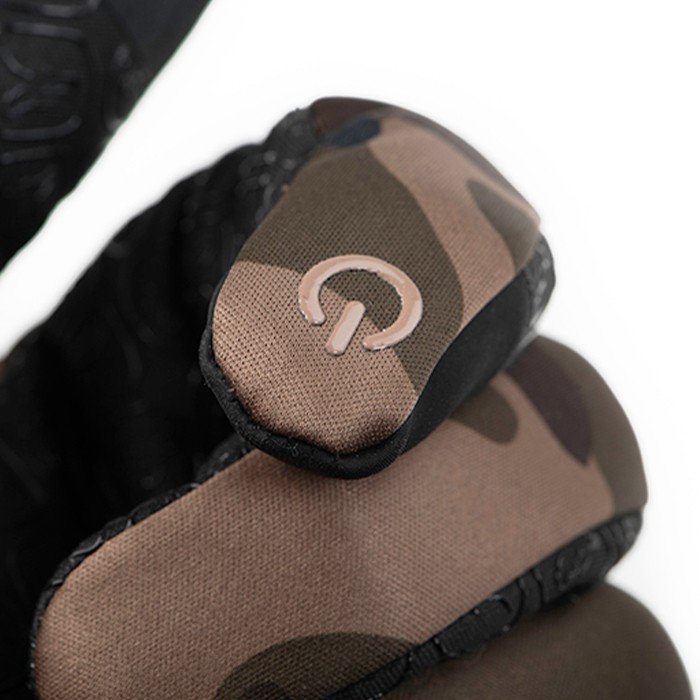 Fox Camo Thermal Fishing Gloves Logo Detail 3