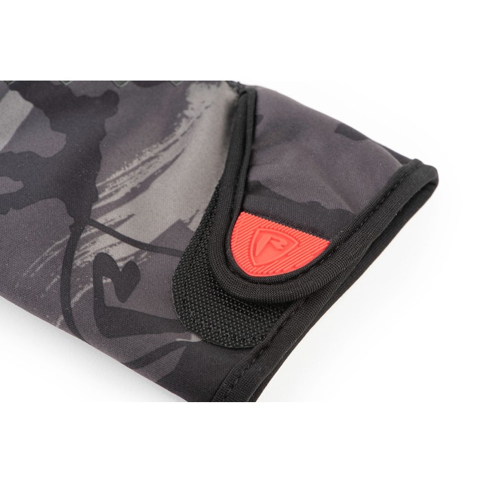 Fox Rage Camo Thermal Fishing Gloves Close Up 3