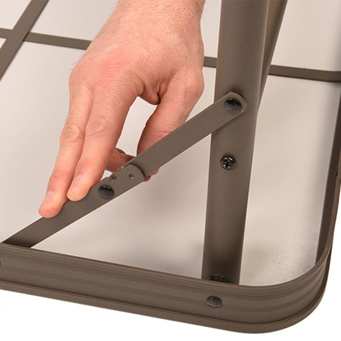 Fox Session Table With Storage Locking Bracket