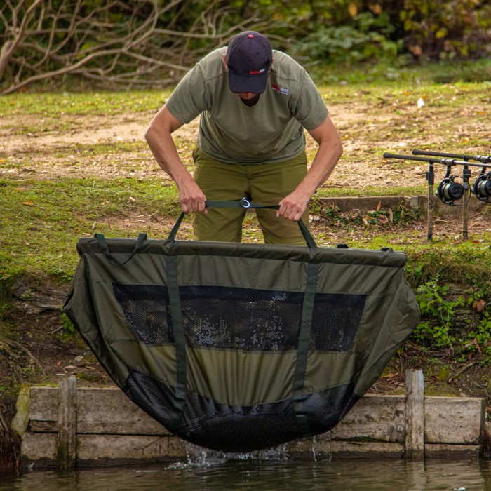 Fox STR Floatation Weigh Sling In Use 3