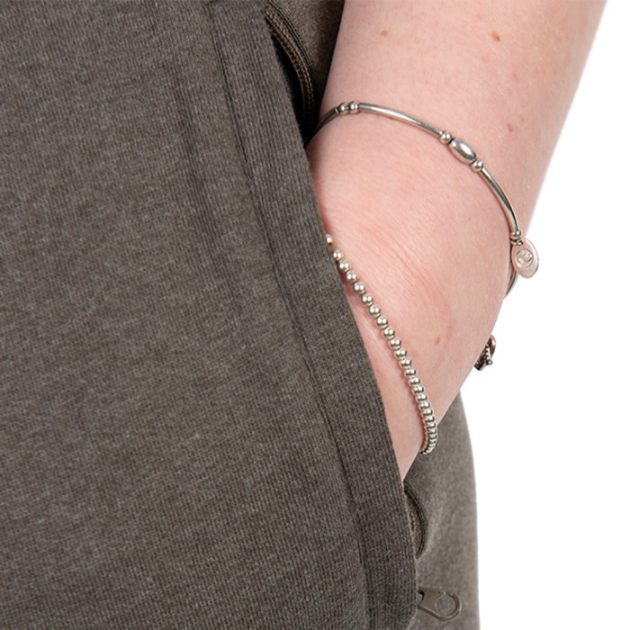 Fox Womans Fishing Jogger Close Up 3