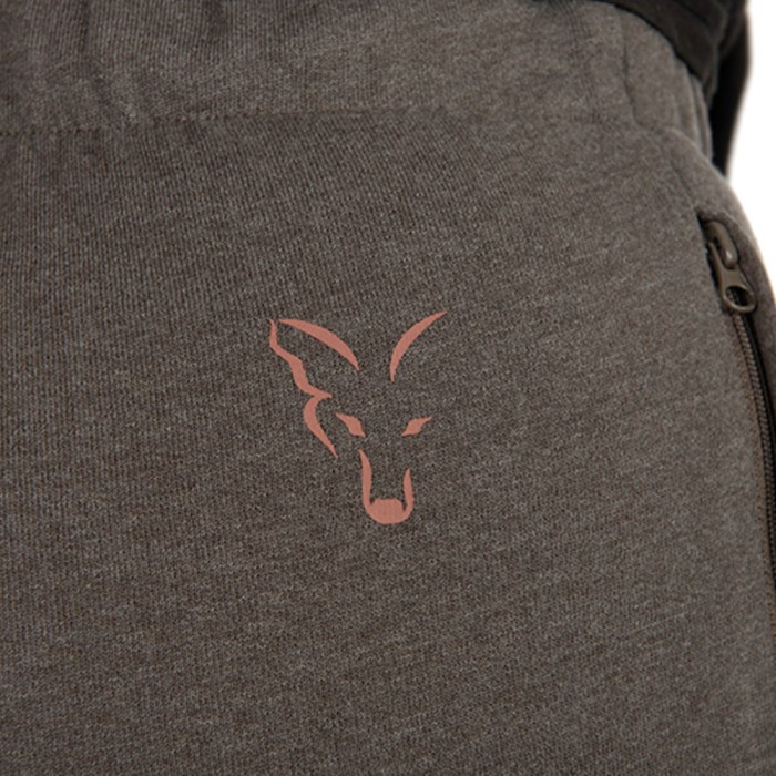 Fox Womans Fishing Jogger Close Up 5