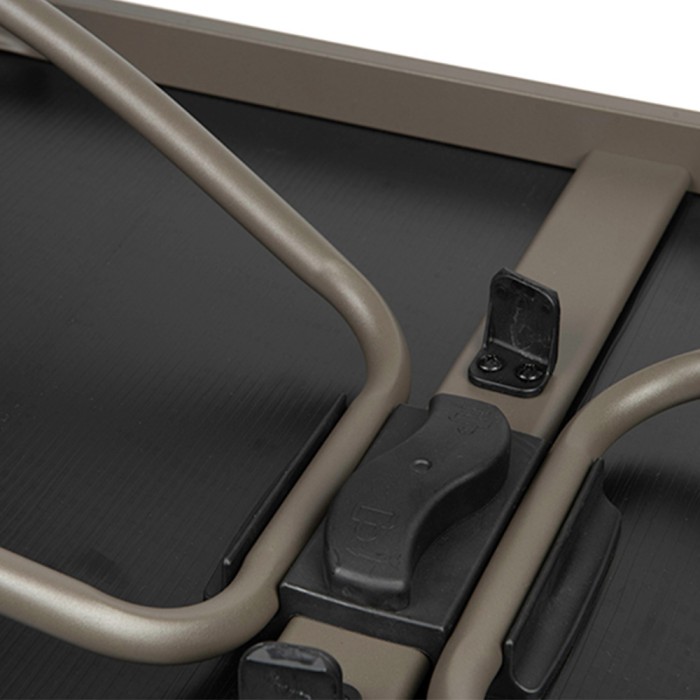 Fox XL Bivvy Table Close Up 5