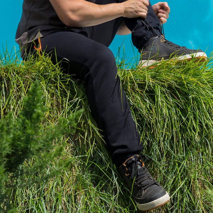 Guru Black Joggers 1