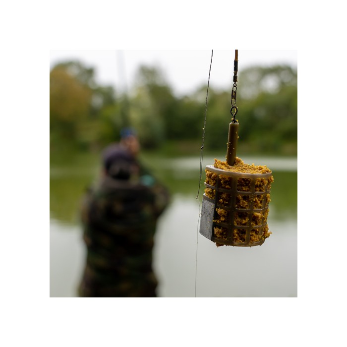 Guru Commercial Cage Fishing Feeder In Use 2