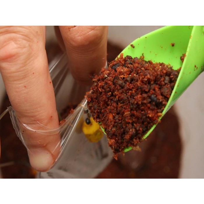 Korda Solidz Fishing PVA Bags In Use 7