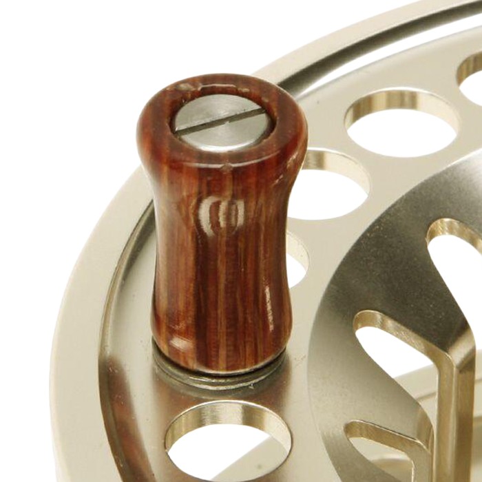 Daiwa Lochmor SLA Reel Close Up Handle
