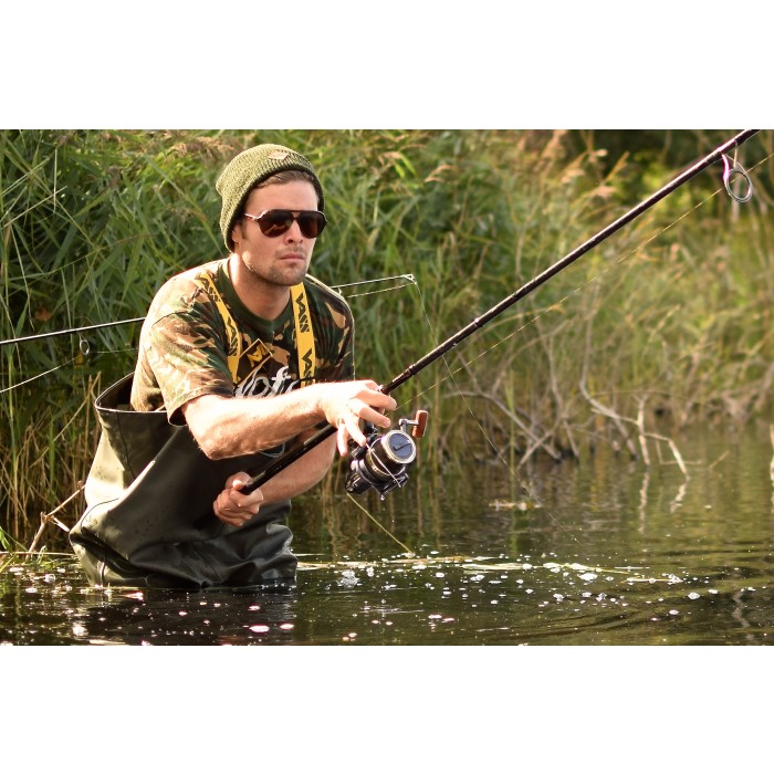 Vass 700E Nova Heavy Duty PVC Chest Wader In Use 1