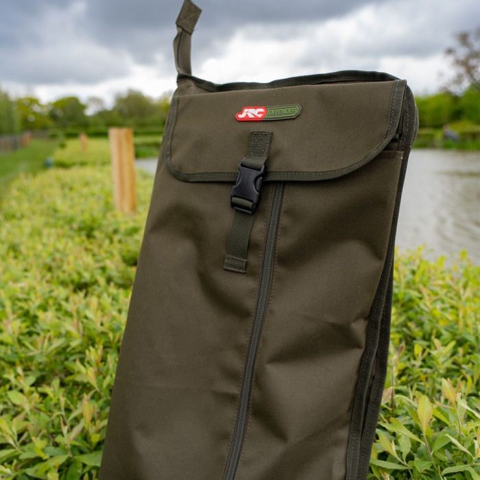 JRC Defender Fishing Holdall 12ft 3+3 Rod In Use 3