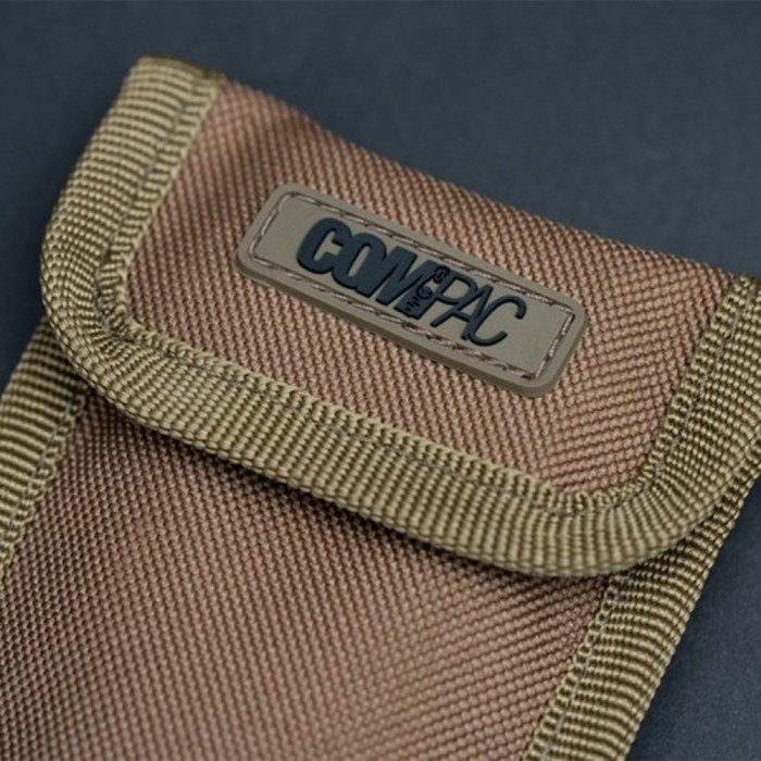 Korda Compac Distance Stick Fishing Bag Close Up 1