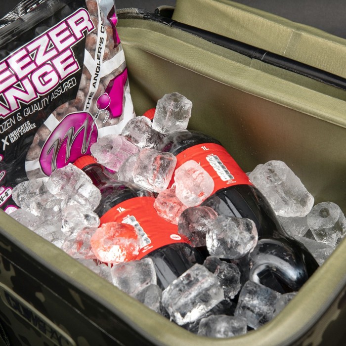 Korda Compac Cooler Kamo Fishing Bag 14L Close Up 4