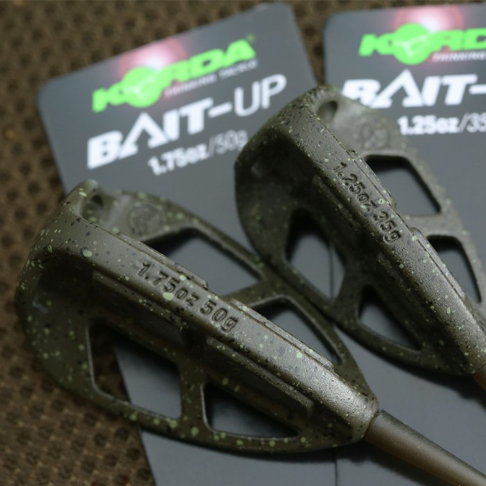 Korda Bait-Up Method Fishing Feeder Close Up 1