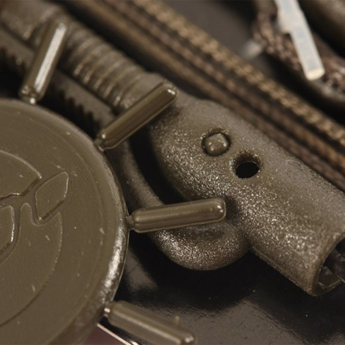 Korda Ring Swivel Leadcore Fishing Leaders Close Up 4