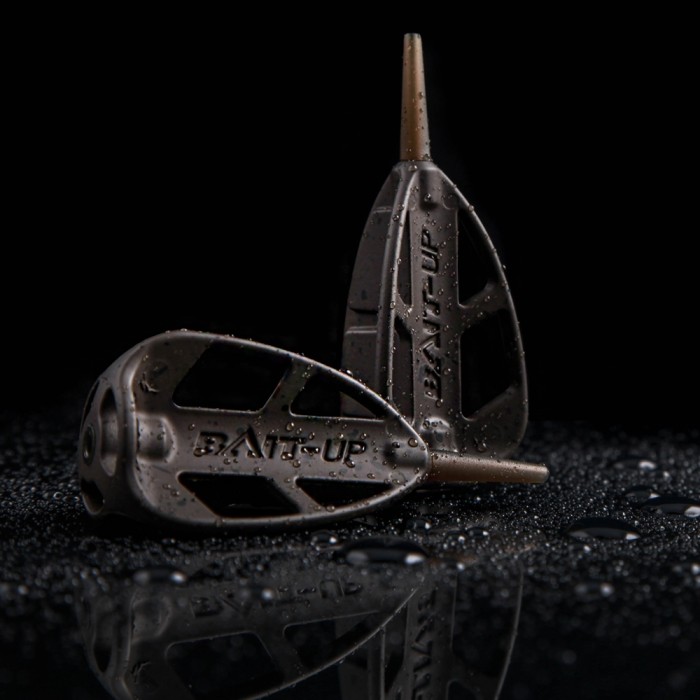 Korda Bait-Up Method Fishing Feeder Close Up 2