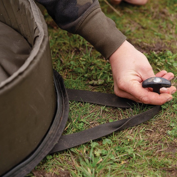 Korda Basix Carp Cradle XL Close Up 3