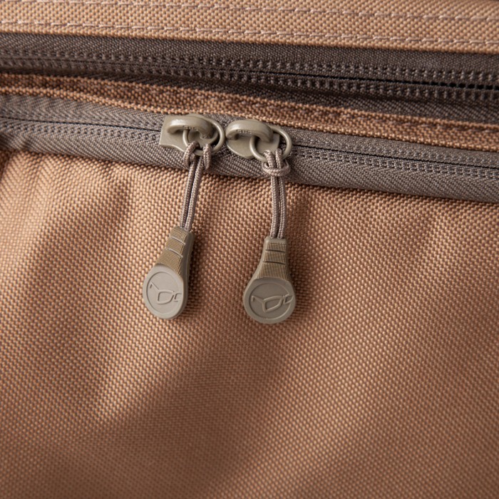 Korda Compac Fishing Cool Bag X-Large Close Up Zip