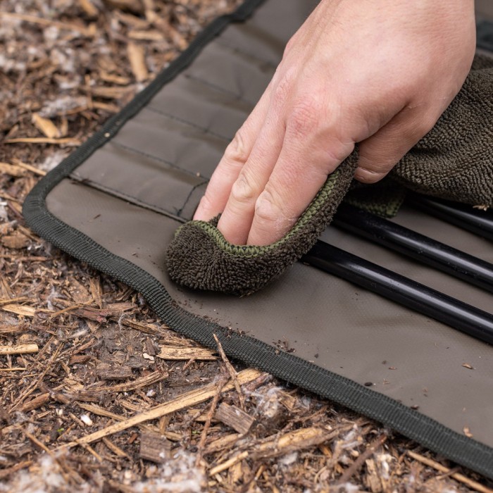 Korda Compac Dark Kamo Bivvy Wrap In Use 3